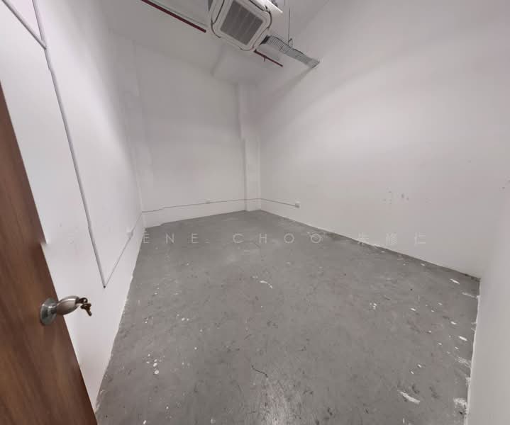 Shun Li Industrial Complex, 705 Sims Drive, 1,800 sqft, Light Industrial (B1) For Rent, by Eugene Choo 朱修仁, 500077667 - Interior - CommercialGuru.com.sg