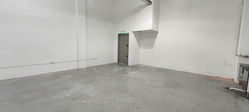 Shun Li Industrial Complex, 705 Sims Drive, 1,800 sqft, Light Industrial (B1) For Rent, by Eugene Choo 朱修仁, 500077667 - Interior - CommercialGuru.com.sg