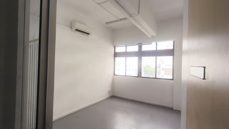 Halcyon 1, 39A Jalan Pemimpin, 963 sqft, Light Industrial (B1) For Rent, by Irwin Kao, 500077685 - CommercialGuru.com.sg