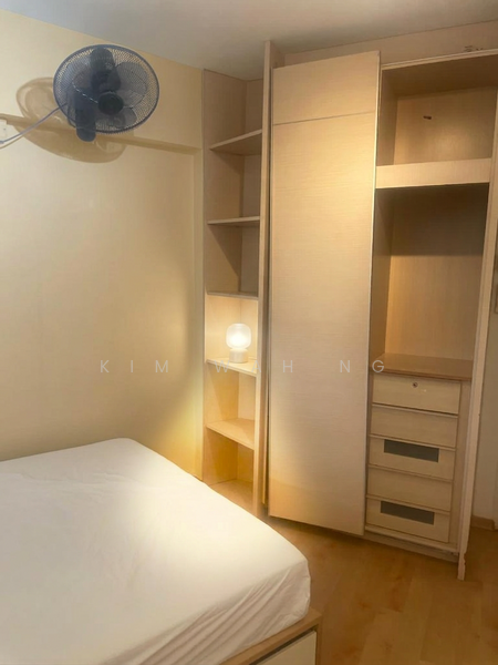 327 Hougang Avenue 5 HDB Flat For Sale at S$ 660,000 | PropertyGuru Singapore - Bedroom