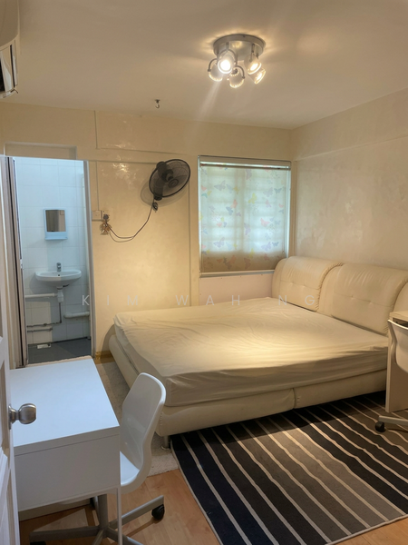 327 Hougang Avenue 5 HDB Flat For Sale at S$ 660,000 | PropertyGuru Singapore - Bedroom