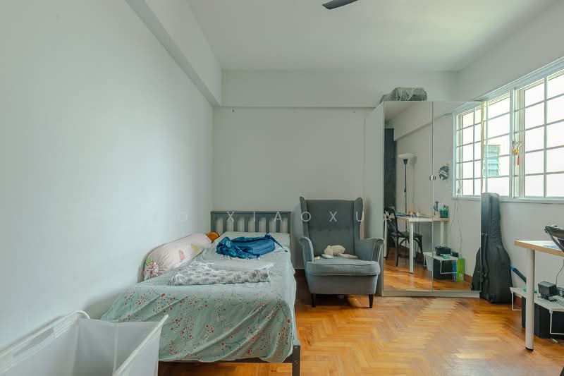 Melville Park, 20 Simei Street 1, 3 Bedrooms, 1,302 sqft, Apartment For Rent, by Yeo XiaoXuan, 500077697 - Common bedroom - PropertyGuru.com.sg