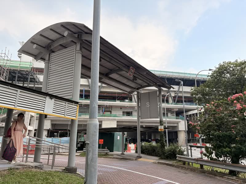 664C Jurong West Street 64 HDB Flat For Sale at S$ 888,000 | PropertyGuru Singapore - Exterior