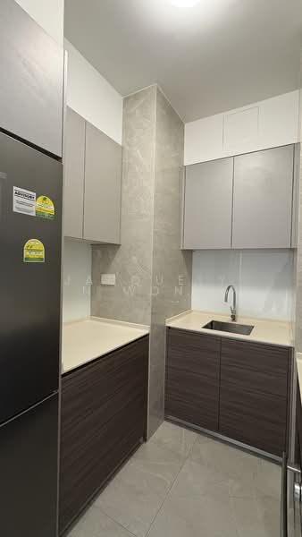Stirling Residences, 21 Stirling Road, 2 Bedrooms, 624 sqft, Condominium For Rent, by Jacquelyn Wong, 500077729 - Kitchen - PropertyGuru.com.sg