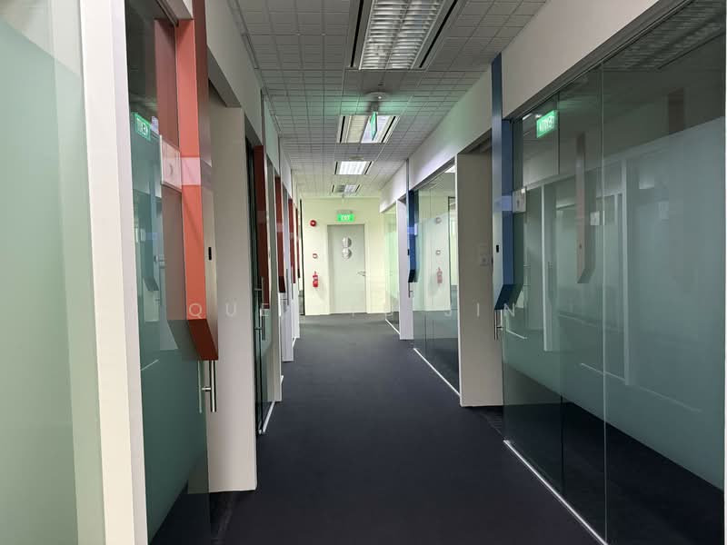 Ready-to-move-in fitted office at a premier CBD corporate address, , 11,054 sqft, Office For Rent, by Quek Fu Jin, 500077737 - Corridor - CommercialGuru.com.sg