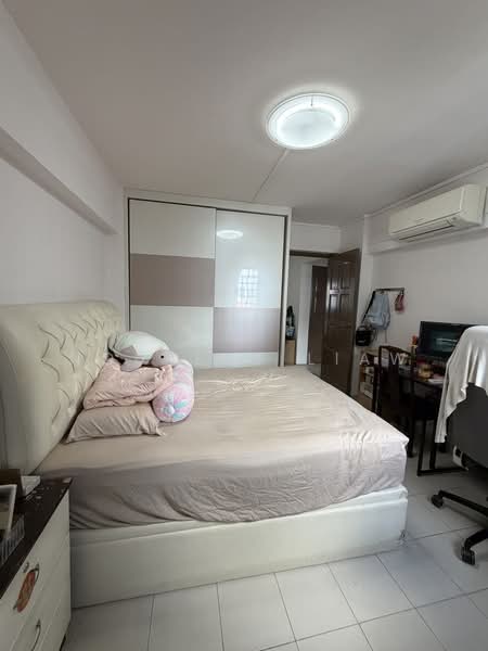 207 Petir Road HDB Flat For Sale at S$ 500,000 | PropertyGuru Singapore - Bedroom