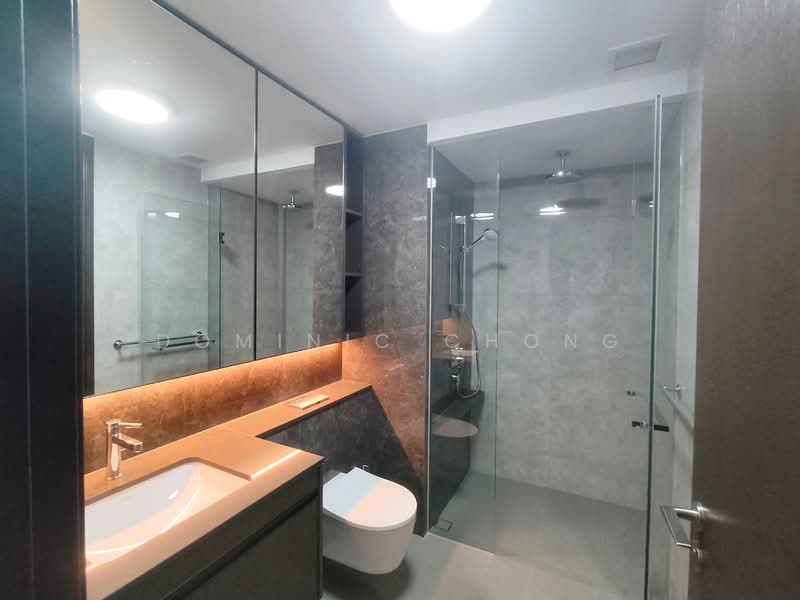 Tembusu Grand, 92 Jalan Tembusu, 1 Bedroom, 527 sqft, Condominium For Rent, by Dominic Chong, 500077748 - Bathroom - PropertyGuru.com.sg