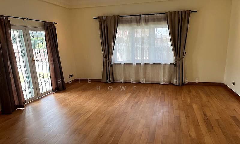 Bungalow at Frankel Estate for Rent, Frankel Estate, 4 Bedrooms, 5,567 sqft, Bungalow House For Rent, by Robbie Chen Chee Howe, 500077769 - Living Room - PropertyGuru.com.sg