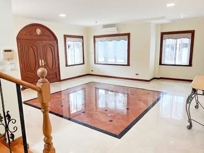 For Rent - D15, Excellent Condition, Bungalow, Available Immediately