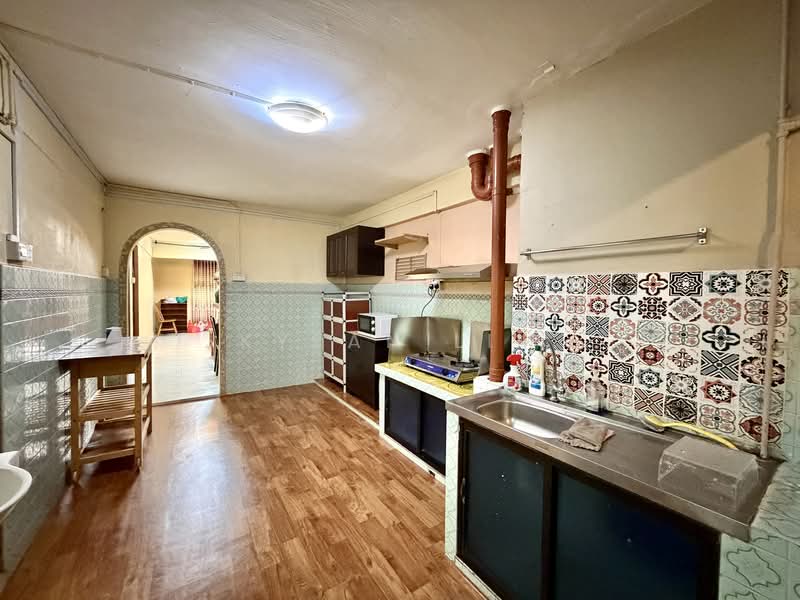 3 Lorong Lew Lian, 3 Lorong Lew Lian, 2 Bedrooms, 786 sqft, HDB Flat For Rent, by Kyean Lim, 500077818 - Kitchen - PropertyGuru.com.sg