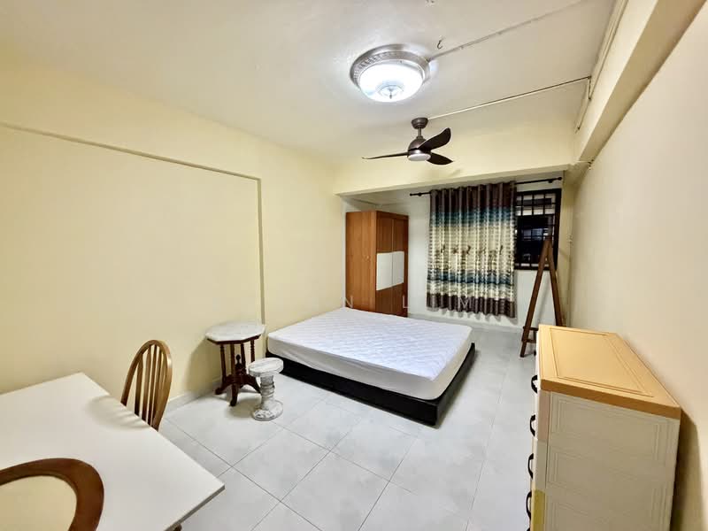 3 Lorong Lew Lian, 3 Lorong Lew Lian, 2 Bedrooms, 786 sqft, HDB Flat For Rent, by Kyean Lim, 500077818 - Bedroom - PropertyGuru.com.sg