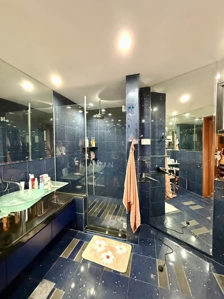 Heritage View Condominium For Sale at S$ 4,288,000 | PropertyGuru Singapore - Bathroom