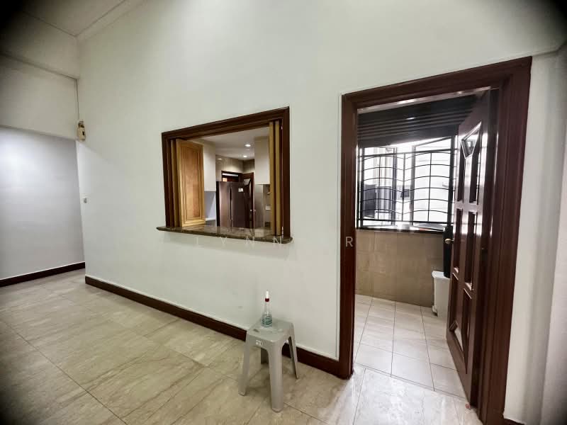 Heritage View, 10 Dover Rise, 5 Bedrooms, 2,616 sqft, Condominium For Sale, by Lynn Er, 500077822 - Kitchen - PropertyGuru.com.sg