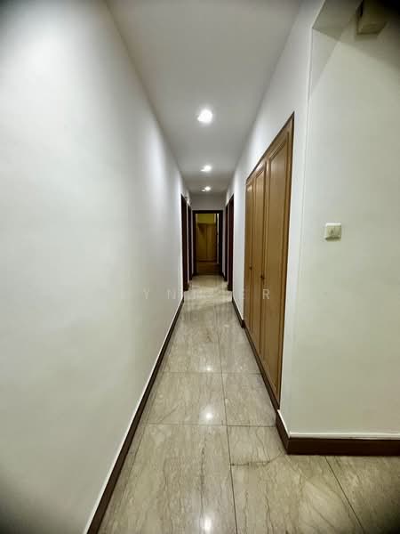 Heritage View, 10 Dover Rise, 5 Bedrooms, 2,616 sqft, Condominium For Sale, by Lynn Er, 500077822 - Corridor - PropertyGuru.com.sg