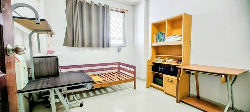 438 Fajar Road HDB Flat For Sale at S$ 528,000 | PropertyGuru Singapore - Study