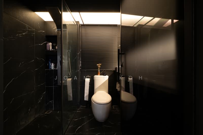 422A Northshore Drive HDB Flat For Sale at S$ 1,400,000 | PropertyGuru Singapore - Bathroom