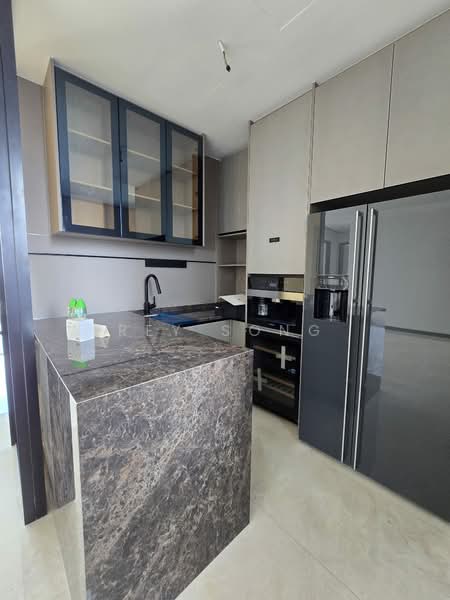 Perfect Ten, 323 Bukit Timah Road, 3 Bedrooms, 1,281 sqft, Condominium For Rent, by Rey Song, 500077837 - Kitchen - PropertyGuru.com.sg