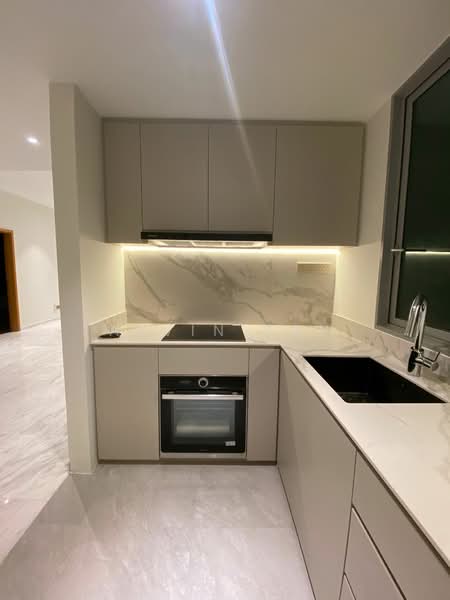 Pavilion 11 Condominium For Sale at S$ 2,000,000 | PropertyGuru Singapore - Kitchen