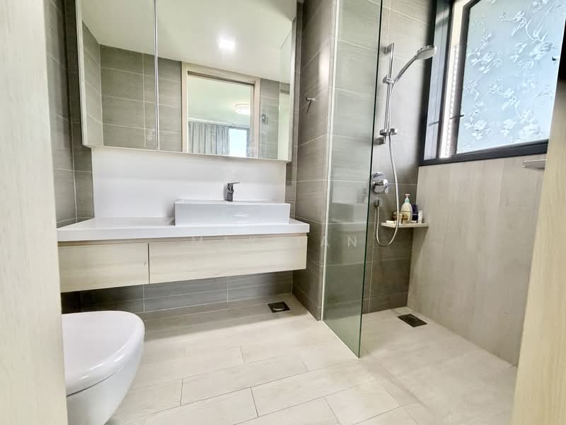 The Panorama, 10 Ang Mo Kio Ave 2, 3 Bedrooms, 1,141 sqft, Condominium For Rent, by May Tan, 500077843 - Bathroom - PropertyGuru.com.sg