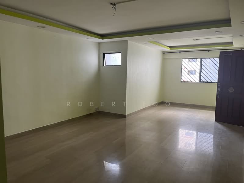 412 Jurong West Street 42 HDB Flat For Sale at S$ 470,000 | PropertyGuru Singapore - Living Room
