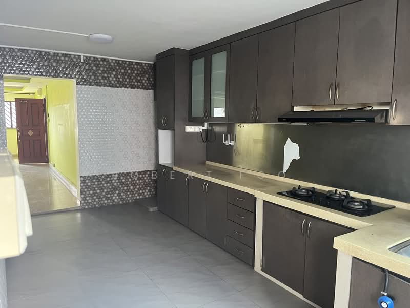 412 Jurong West Street 42 HDB Flat For Sale at S$ 470,000 | PropertyGuru Singapore - Kitchen