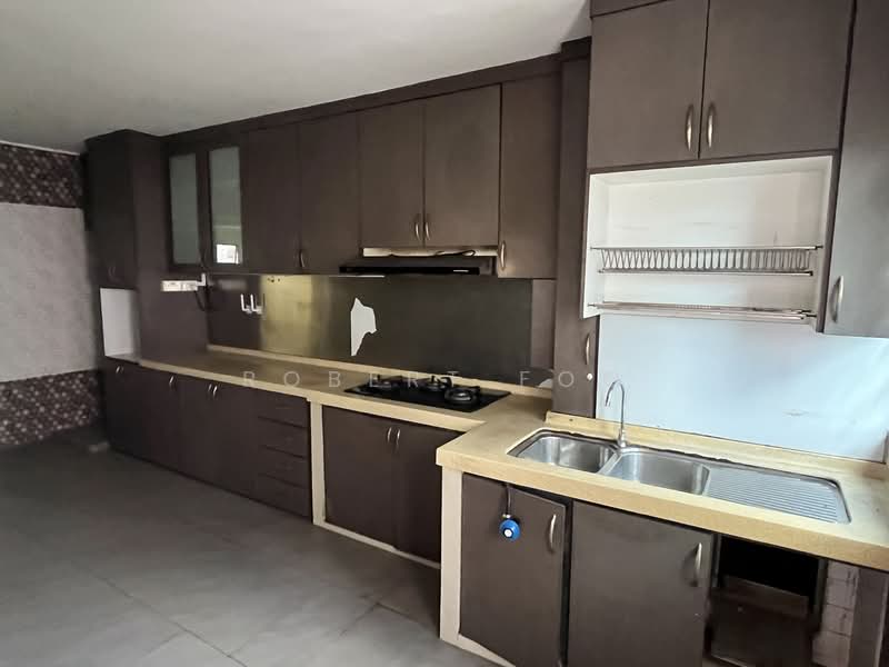 412 Jurong West Street 42 HDB Flat For Sale at S$ 470,000 | PropertyGuru Singapore - Kitchen