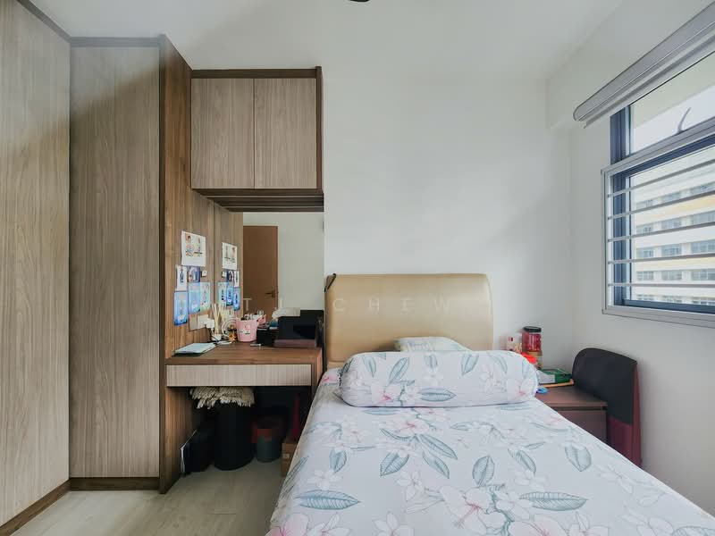 620A Tampines Street 61 HDB Flat For Sale at S$ 960,000 | PropertyGuru Singapore - Bedroom