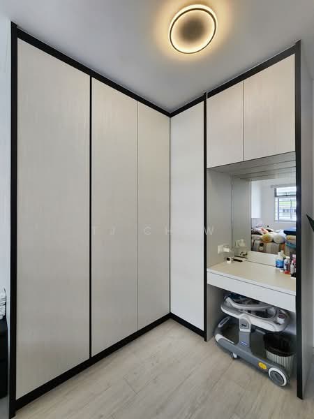 620A Tampines Street 61 HDB Flat For Sale at S$ 960,000 | PropertyGuru Singapore - Bedroom