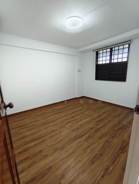 504 Bedok North Street 3 HDB Flat For Sale at S$ 395,000 | PropertyGuru Singapore - Bedroom 2