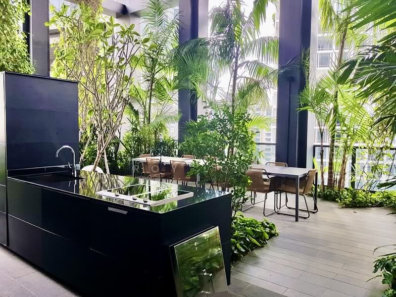 Nouvel 18 Condominium For Sale at S$ 6,180,000 | PropertyGuru Singapore - Kitchen