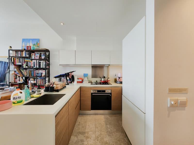 Marina Bay Residences Condominium For Sale at S$ 1,599,999 | PropertyGuru Singapore - Kitchen