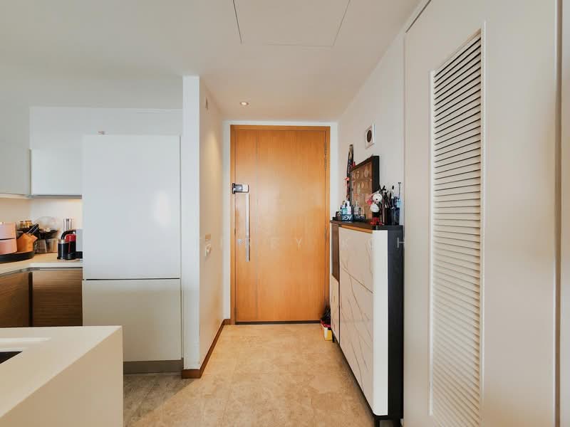 Marina Bay Residences Condominium For Sale at S$ 1,599,999 | PropertyGuru Singapore - Entrance