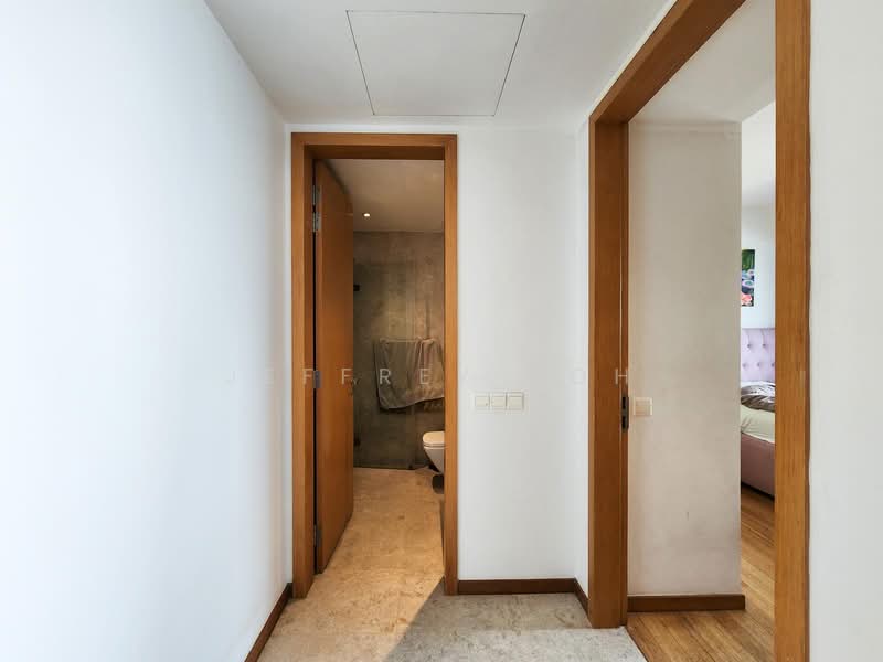 Marina Bay Residences Condominium For Sale at S$ 1,599,999 | PropertyGuru Singapore - Bathroom