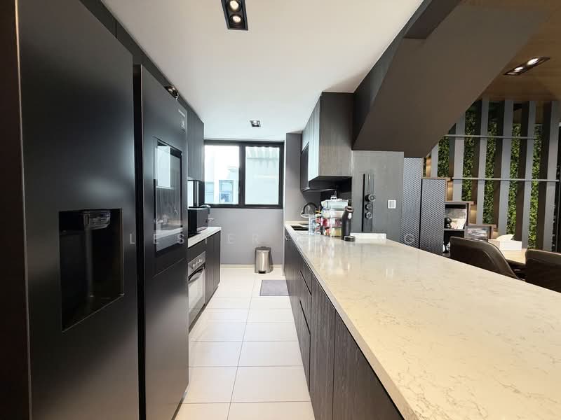Lush Acres Executive Condominium For Sale at S$ 2,350,000 | PropertyGuru Singapore - Kitchen