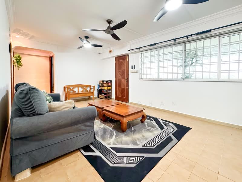 255 Yishun Ring Road, 255 Yishun Ring Road, 2 Bedrooms, 904 sqft, HDB Flat For Rent, by Muhd Farhan, 500077887 - Living Room - PropertyGuru.com.sg