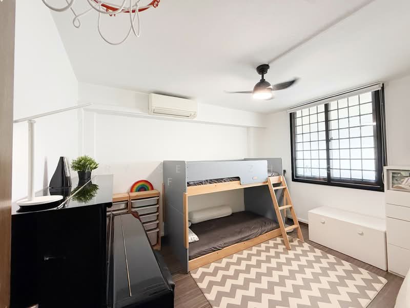 6 Ghim Moh Road HDB Flat For Sale at S$ 415,000 | PropertyGuru Singapore - Bedroom