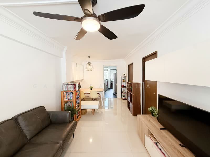 6 Ghim Moh Road HDB Flat For Sale at S$ 415,000 | PropertyGuru Singapore - Living Room