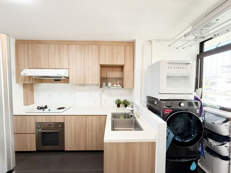6 Ghim Moh Road HDB Flat For Sale at S$ 415,000 | PropertyGuru Singapore - Kitchen