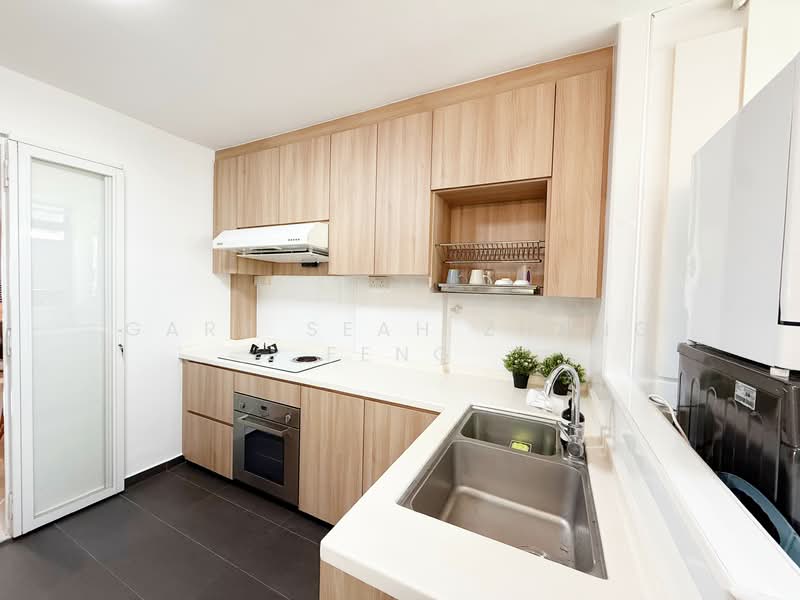 6 Ghim Moh Road HDB Flat For Sale at S$ 415,000 | PropertyGuru Singapore - Kitchen