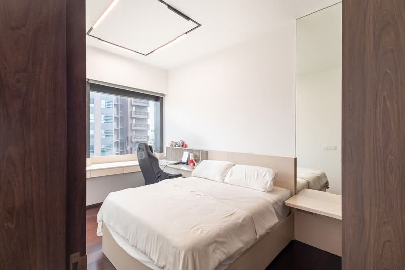 Midtown Modern Condominium For Sale at S$ 6,328,000 | PropertyGuru Singapore - Bedroom