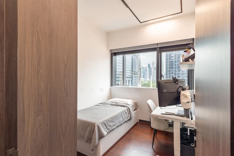 Midtown Modern Condominium For Sale at S$ 6,328,000 | PropertyGuru Singapore - Bedroom