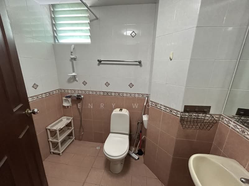 Maysprings Condominium For Sale at S$ 1,680,000 | PropertyGuru Singapore - Bathroom