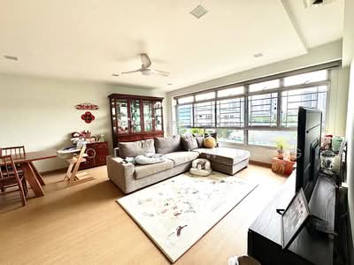 For Sale - 572A Woodlands Avenue 1