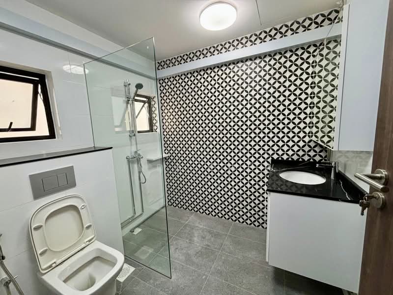 57 Eng Hoon Street, 57 Eng Hoon Street, Room Rental, 150 sqft, HDB Flat For Rent, by Linda Chew, 500077923 - Bathroom - PropertyGuru.com.sg