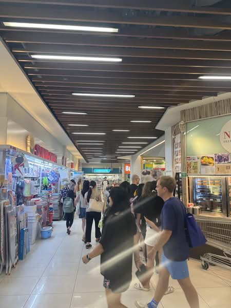 Bukit Timah Plaza, 1 Jalan Anak Bukit, 1,206 sqft, Mall Shop For Rent, by Madelyne Kok, 500077945 - Interior - CommercialGuru.com.sg