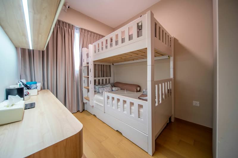 Midwood Condominium For Sale at S$ 1,400,000 | PropertyGuru Singapore - Bedroom