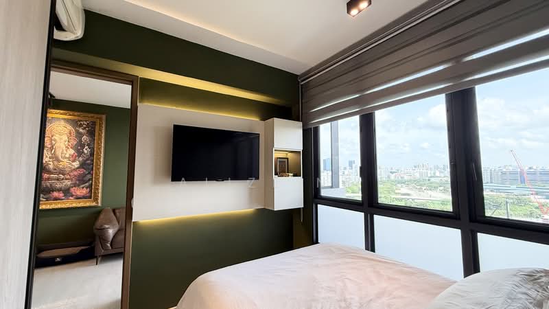 Whistler Grand Condominium For Sale at S$ 920,000 | PropertyGuru Singapore - Bedroom