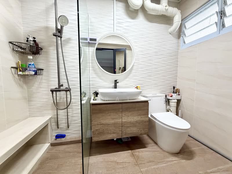 534 Pasir Ris Drive 1, 534 Pasir Ris Drive 1, 4 Bedrooms, 1,550 sqft, HDB Flat For Rent, by Pan Waratchaya, 500077980 - Bathroom - PropertyGuru.com.sg