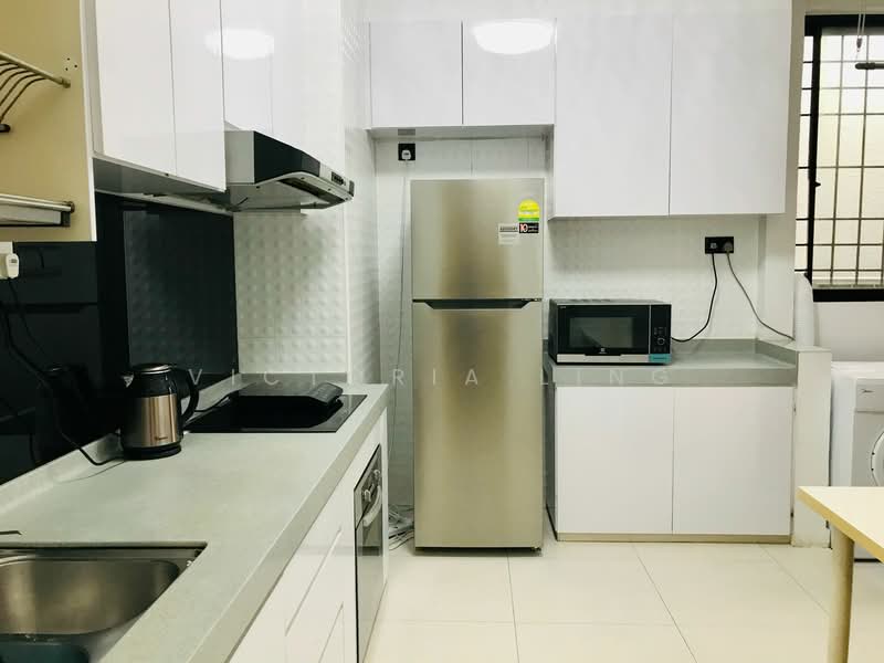 Parc Oasis, 35 Jurong East Avenue 1, Room Rental, 150 sqft, Condominium For Rent, by Victoria Ling, 500077990 - Kitchen - PropertyGuru.com.sg