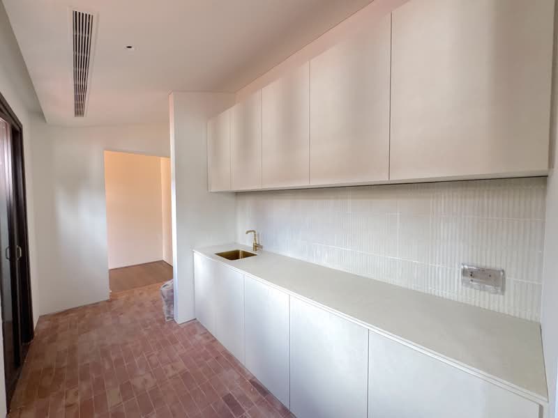 Newly Renovated Upper Weld Road Shophouse, Upper Weld Road/ Jalan Besar/ Little India, 6,448 sqft, Shop / Shophouse For Rent, by Vivien Tan, 500077997 - Kitchen - CommercialGuru.com.sg